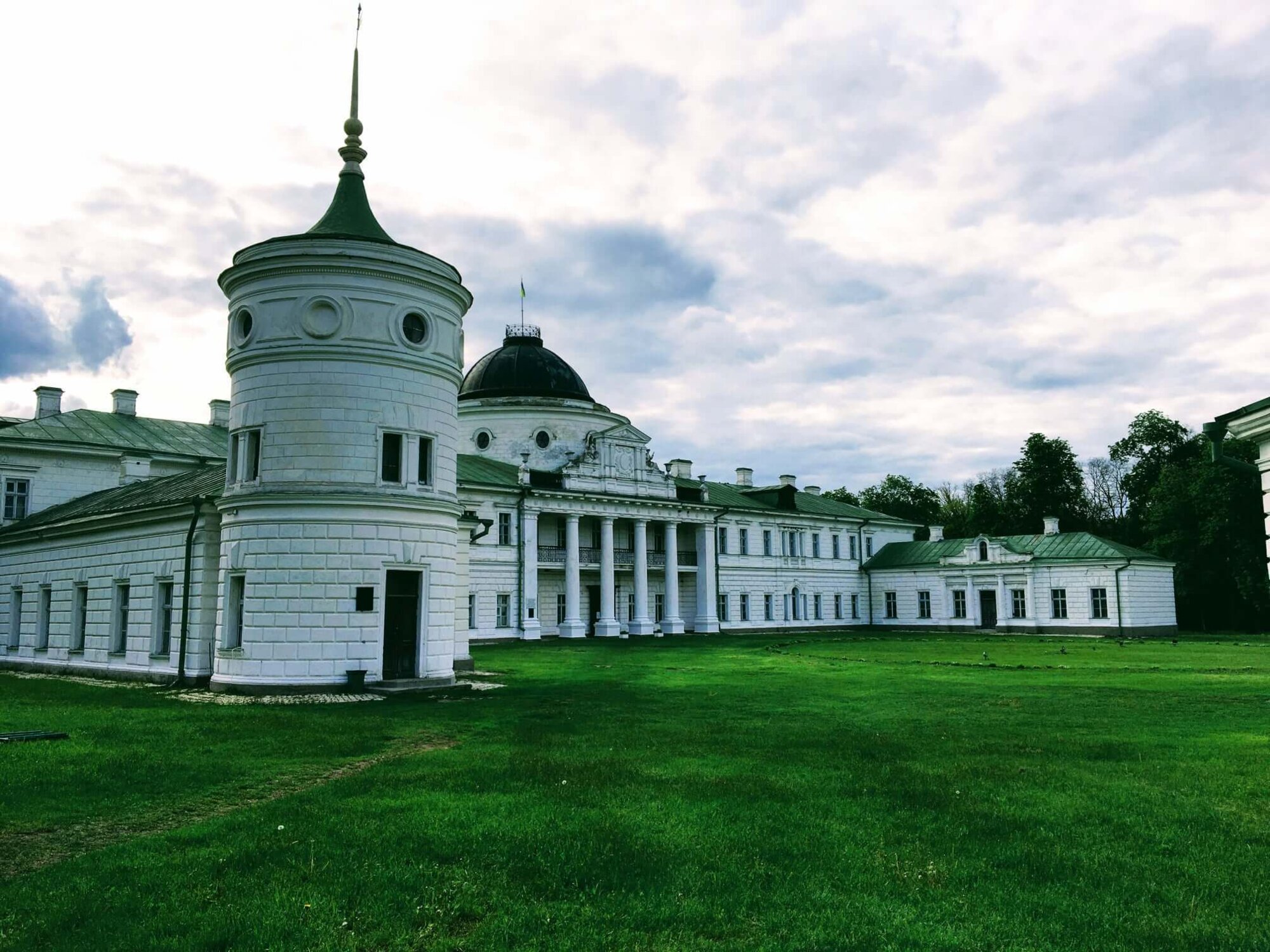 ТОП-10 цікавих фактів про палац у Качанівці