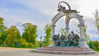 Пам'ятник «Гетьмани. Молитва за Україну»